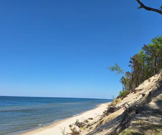 Widok na plażę w Orzechowie