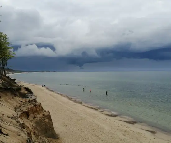 Widok na plażę w Orzechowie